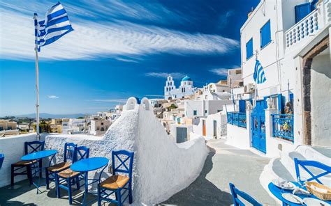 affordable areas in santorini